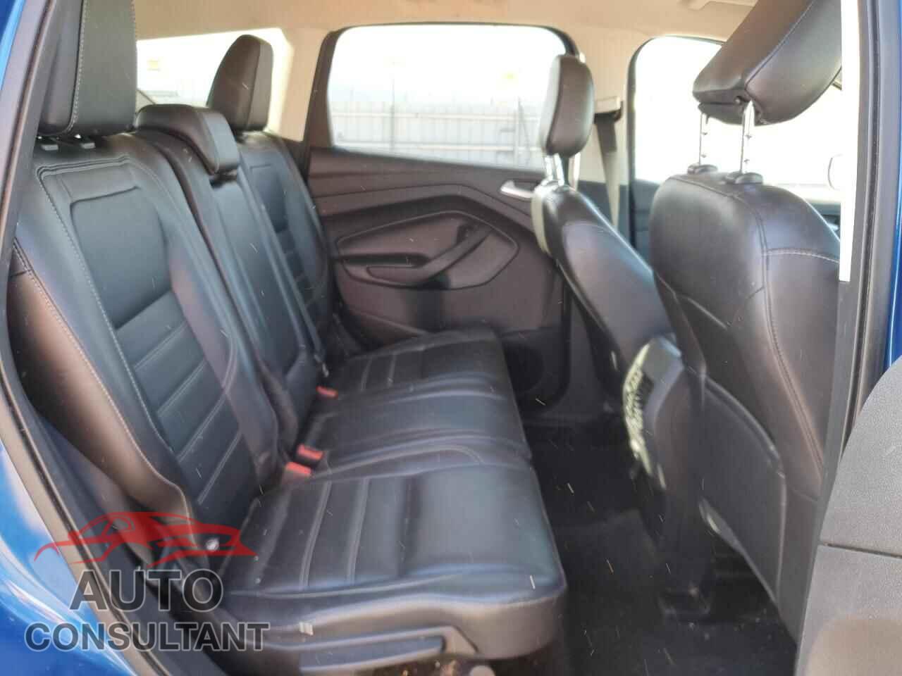 FORD ESCAPE 2018 - 1FMCU9HD4JUD04855