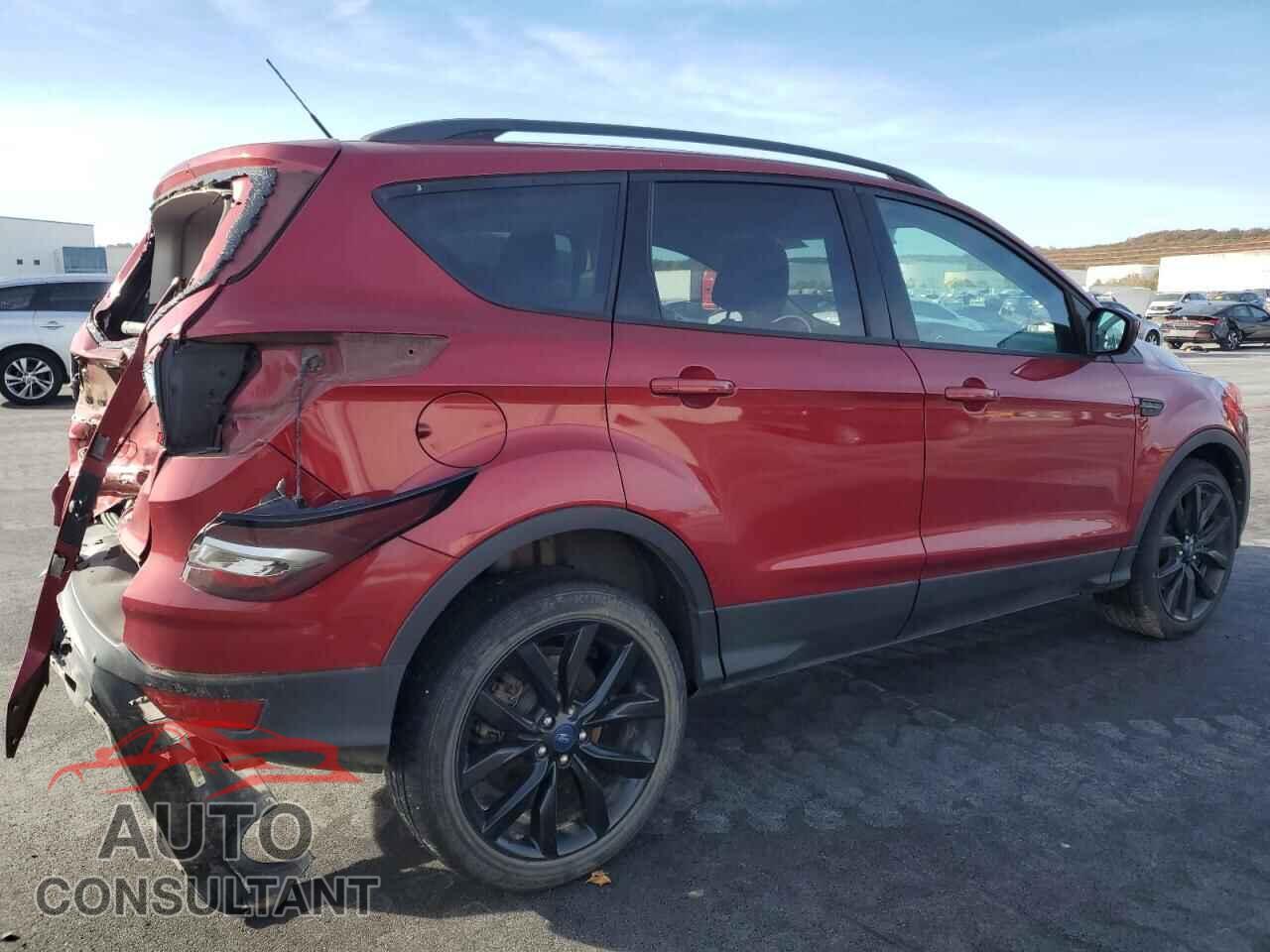 FORD ESCAPE 2017 - 1FMCU0G90HUC78595