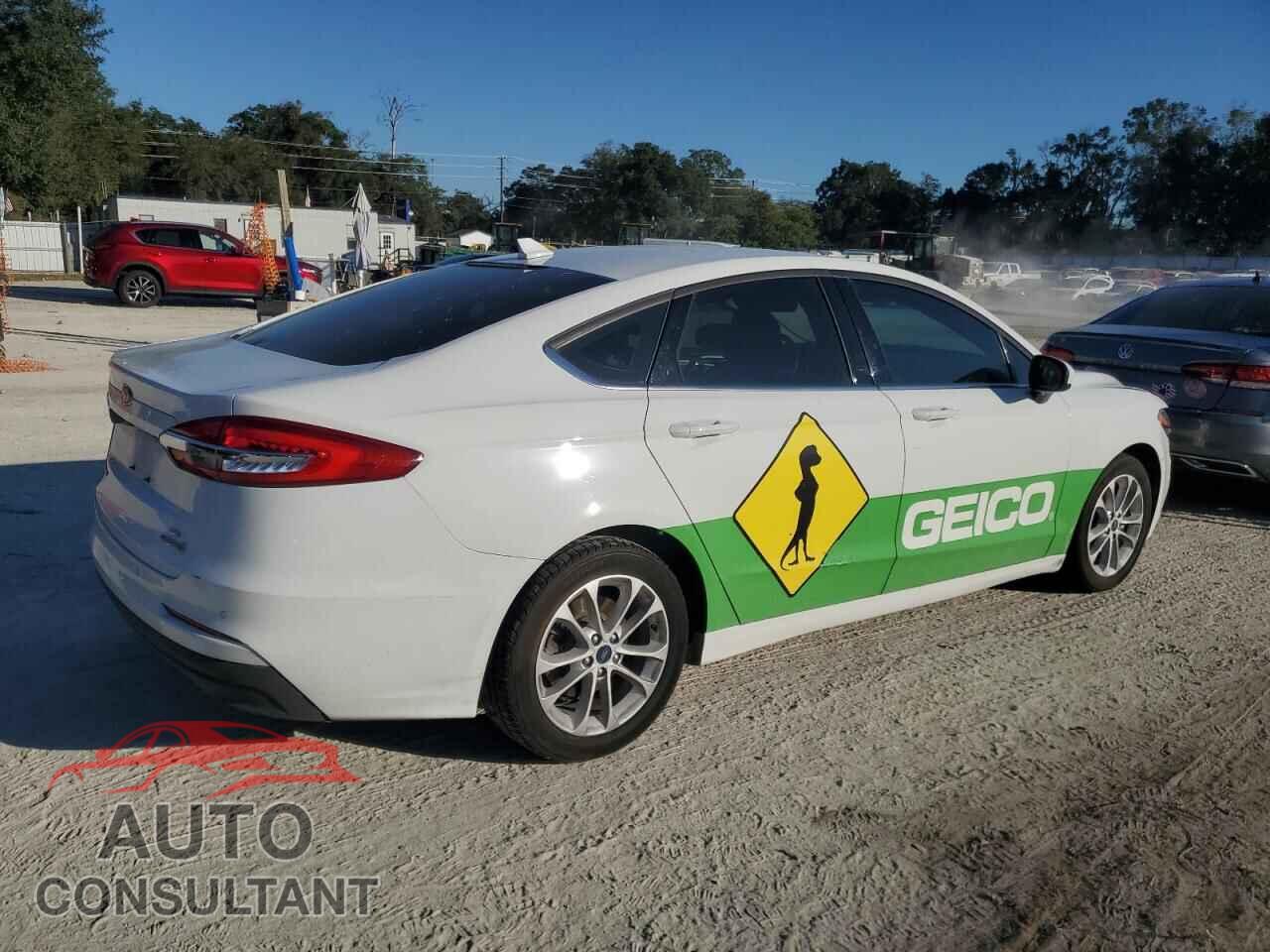 FORD FUSION 2020 - 3FA6P0LU5LR154105