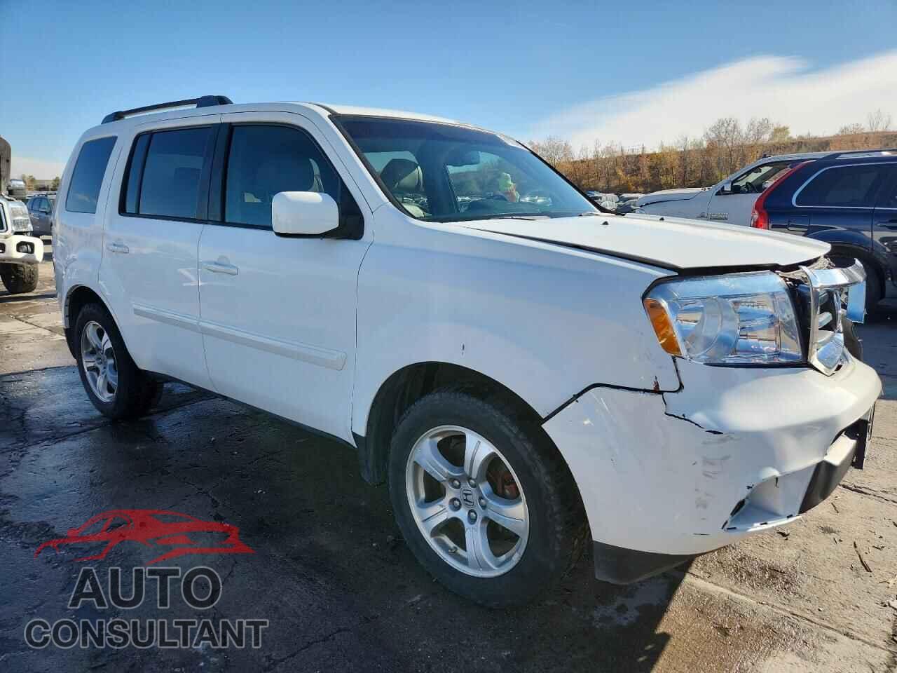 HONDA PILOT 2013 - 5FNYF4H54DB012345