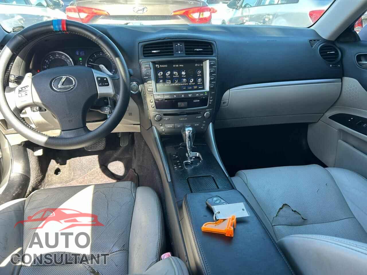 LEXUS IS 2011 - JTHBF5C20B5141236