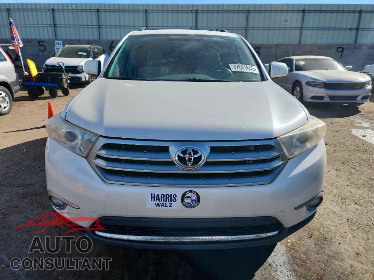 TOYOTA HIGHLANDER 2013 - 5TDBK3EH8DS224929