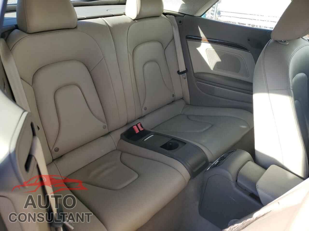 AUDI A5 2011 - WAULFAFH4BN002013