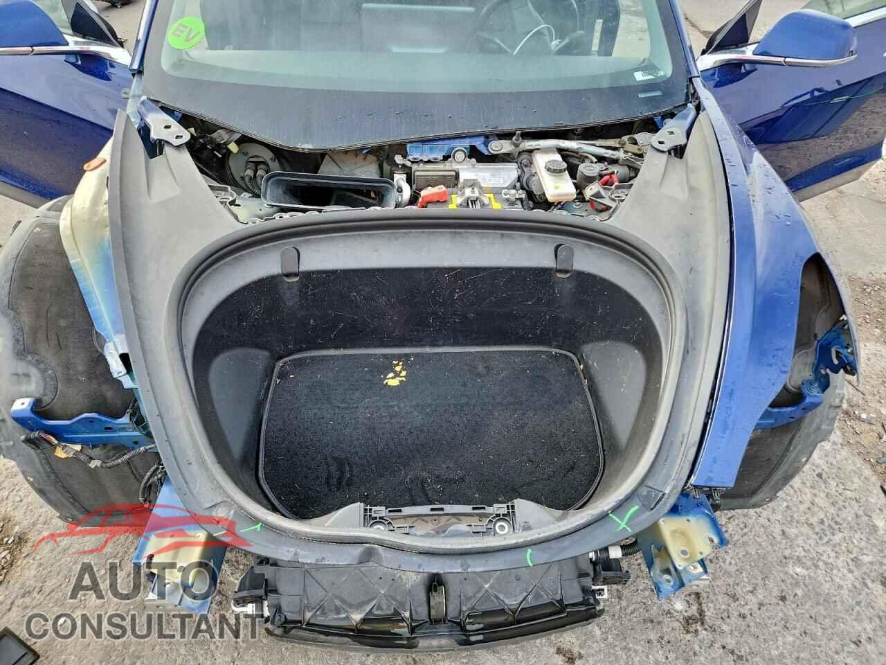 TESLA MODEL 3 2019 - 5YJ3E1EB3KF210837