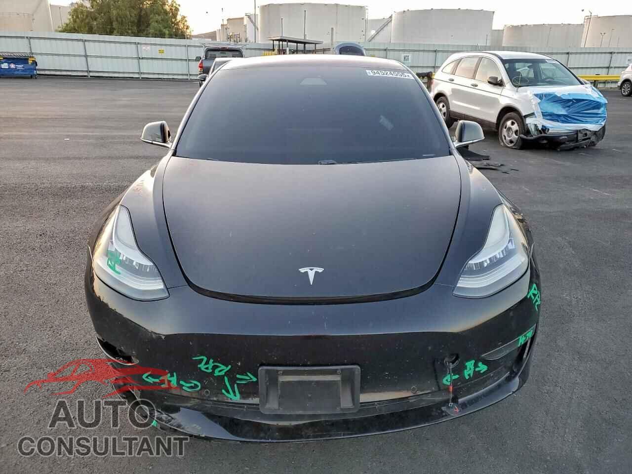 TESLA MODEL 3 2018 - 5YJ3E1EA8JF004807