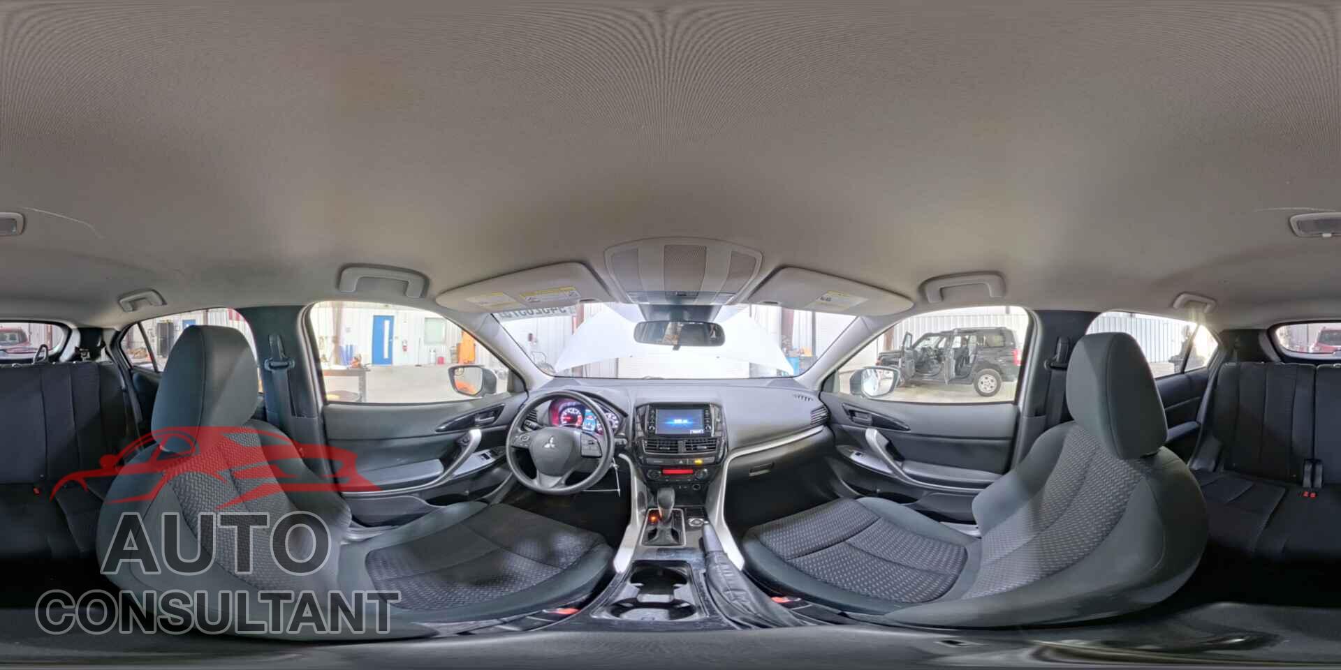 MITSUBISHI ECLIPSE 2024 - JA4ATUAA2RZ033756