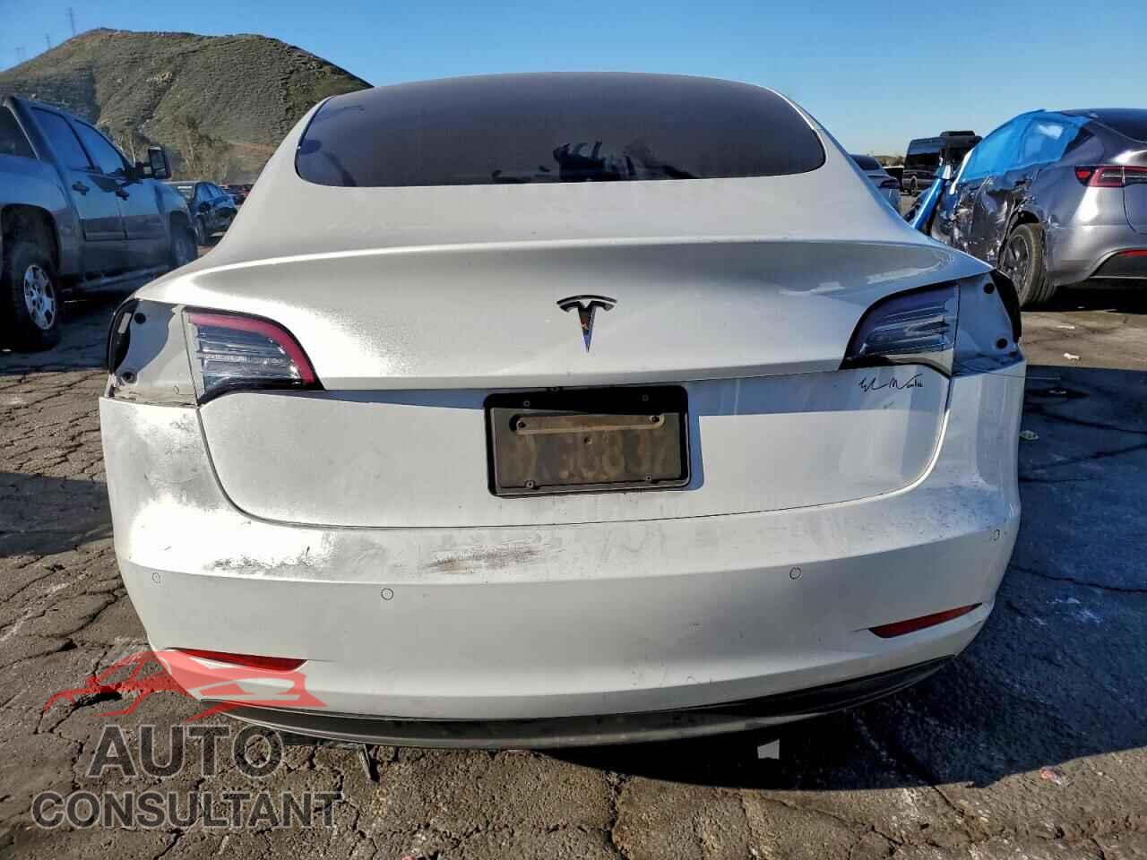 TESLA MODEL 3 2021 - 5YJ3E1EA4MF006316