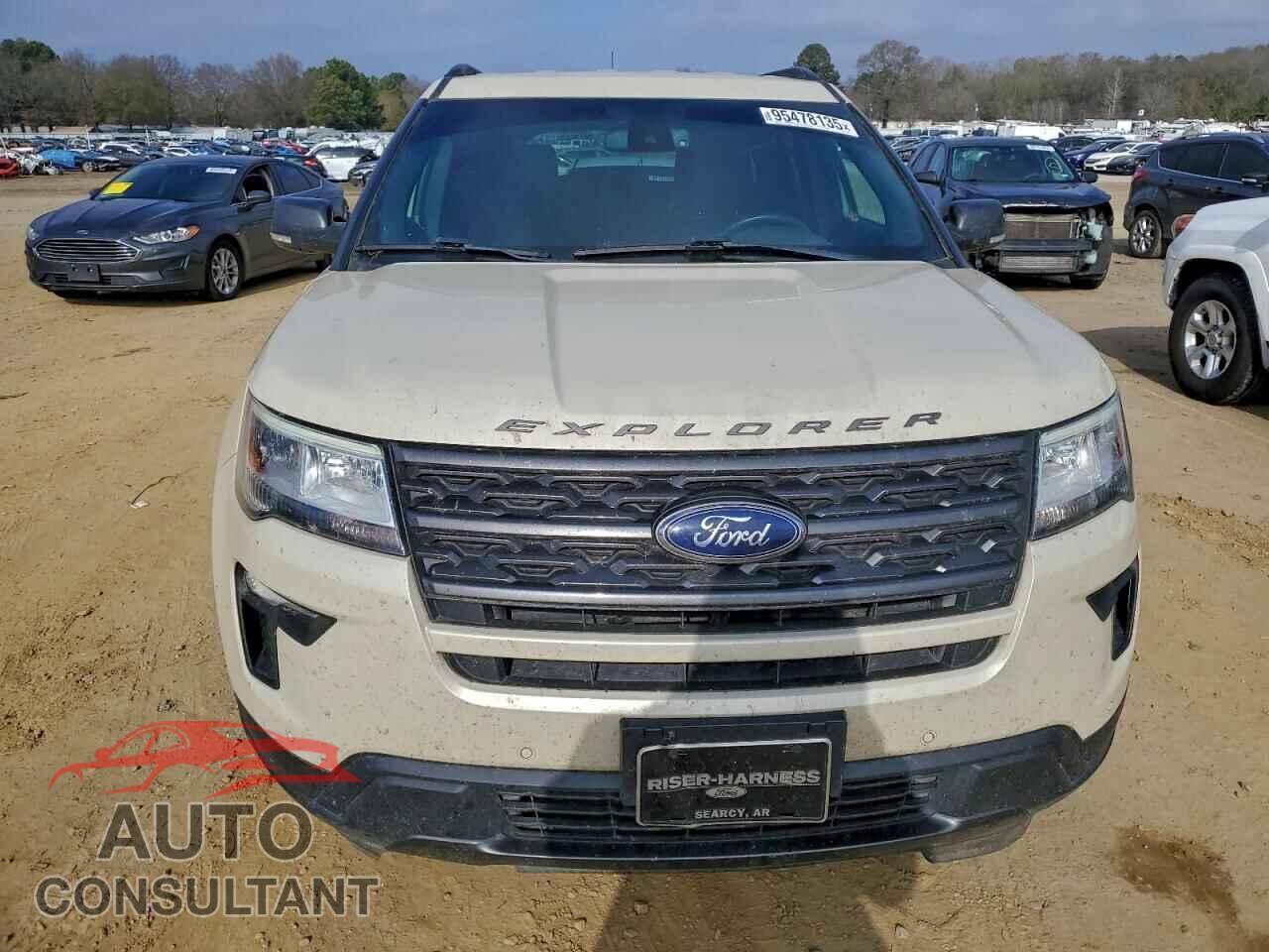 FORD EXPLORER 2018 - 1FM5K7D81JGA17841