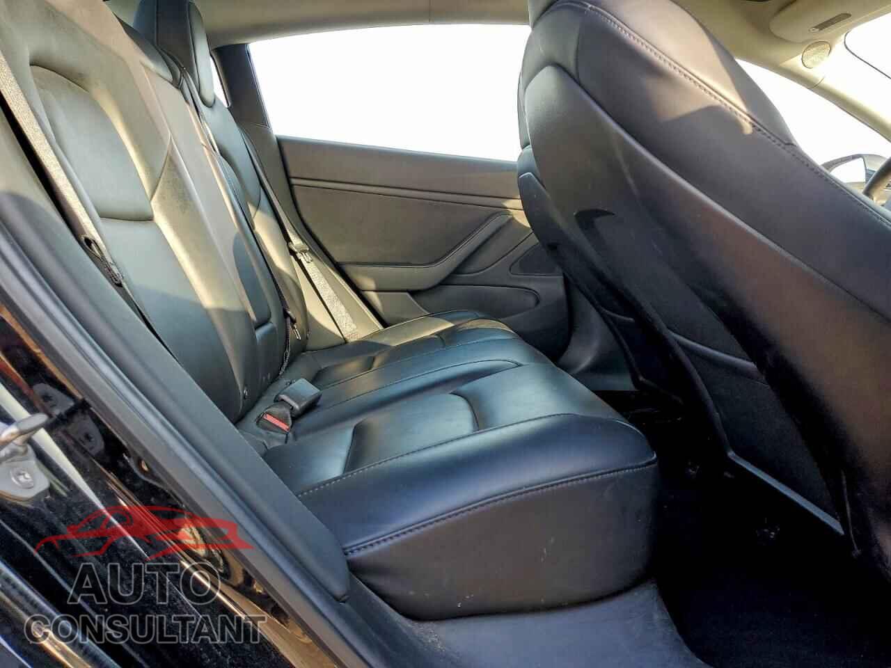 TESLA MODEL 3 2019 - 5YJ3E1EA1KF399608