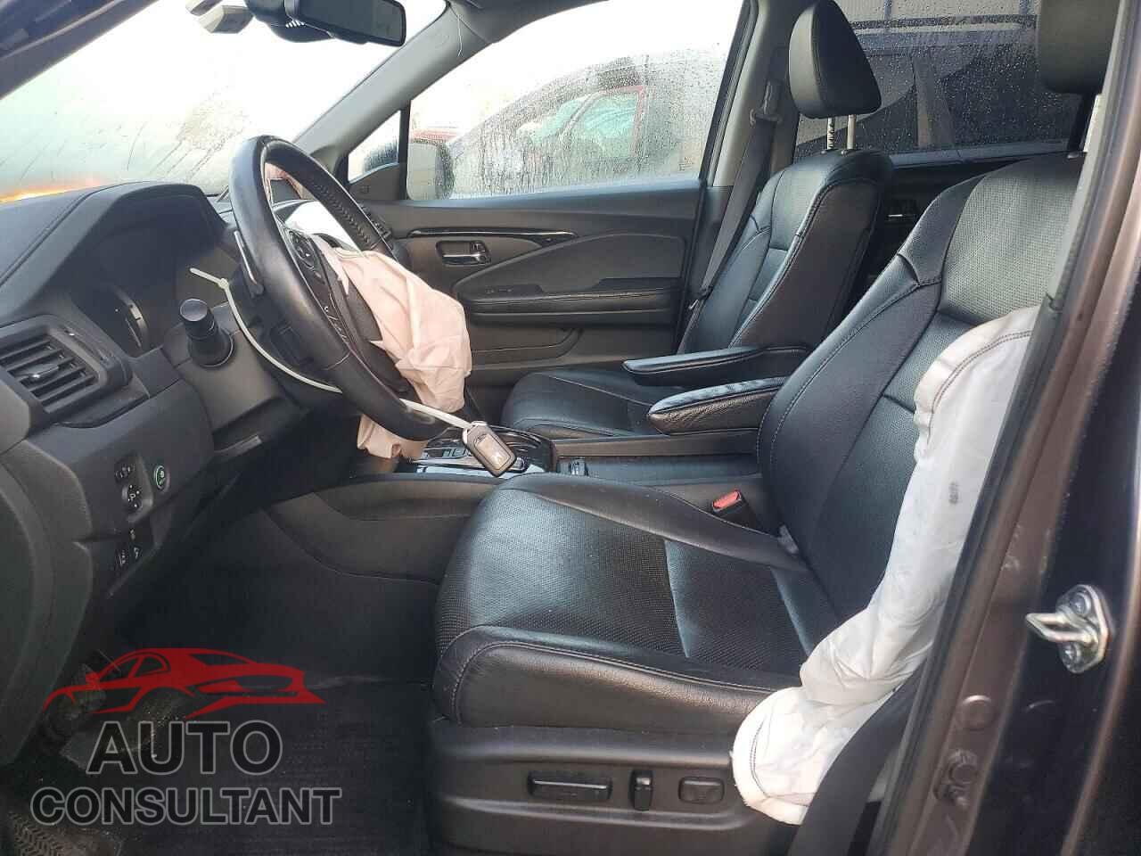 HONDA PILOT 2017 - 5FNYF6H02HB028355