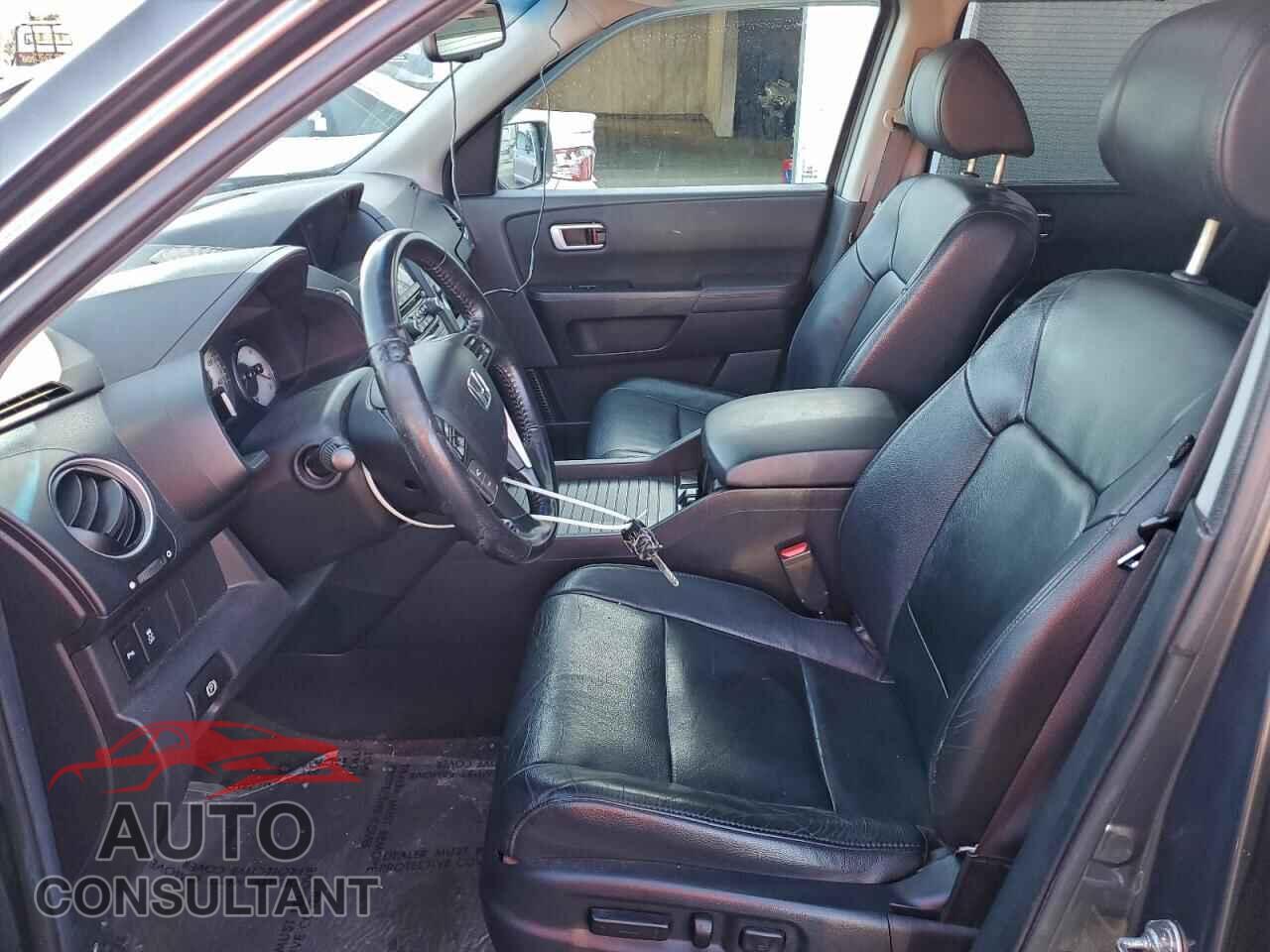 HONDA PILOT 2013 - 5FNYF4H90DB051579