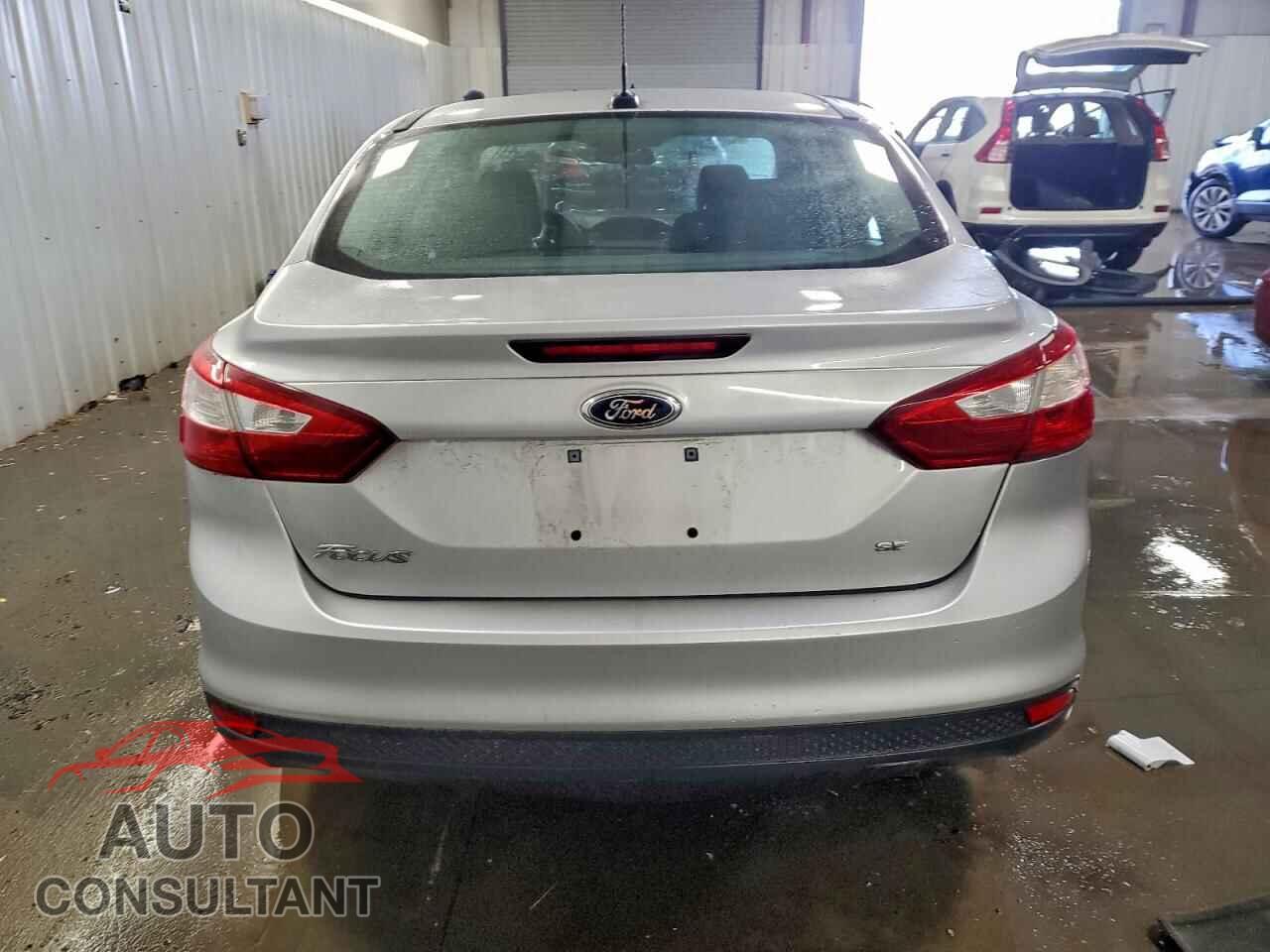 FORD FOCUS 2012 - 1FAHP3F23CL360882