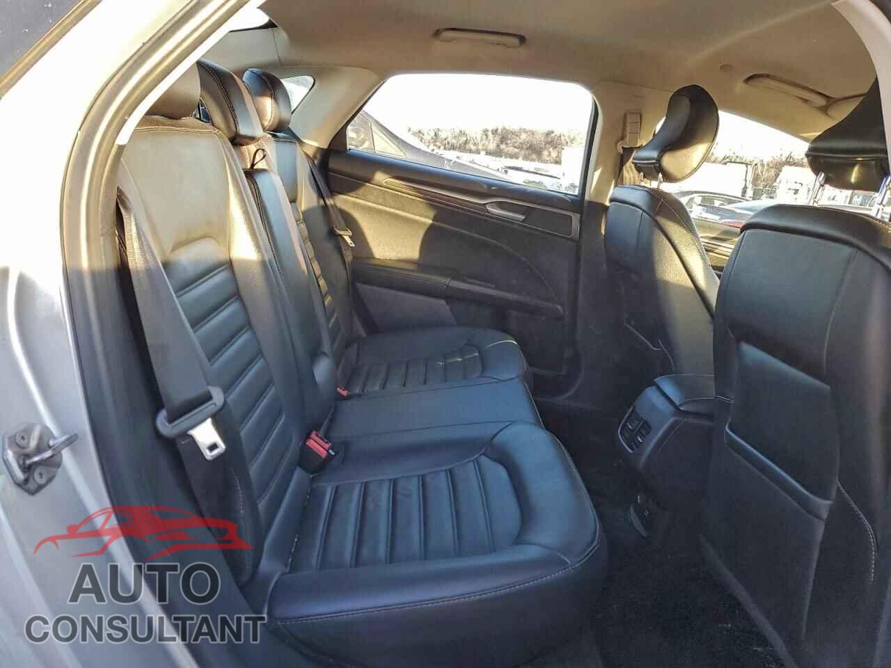 FORD FUSION 2017 - 3FA6P0PU7HR284131