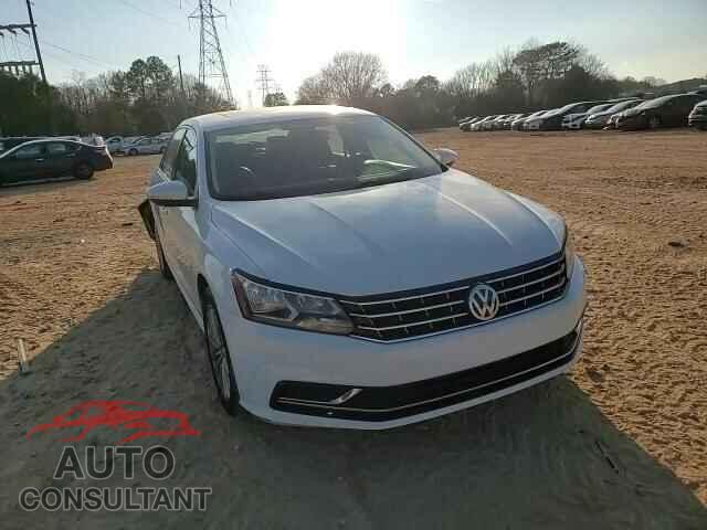 VOLKSWAGEN PASSAT 2017 - 1VWBT7A30HC038465