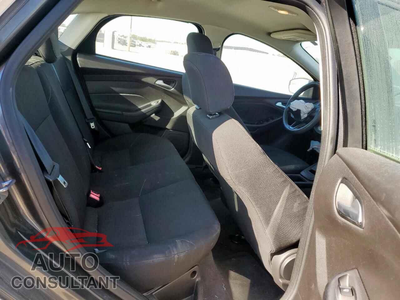 FORD FOCUS 2016 - 1FADP3F26GL372237