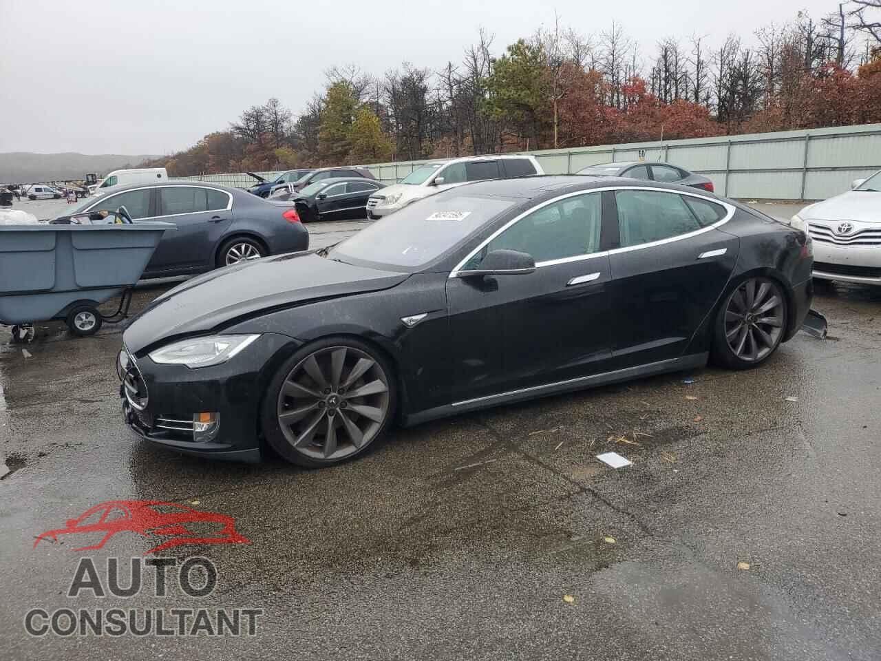 TESLA MODEL S 2013 - 5YJSA1DP3DFP28874