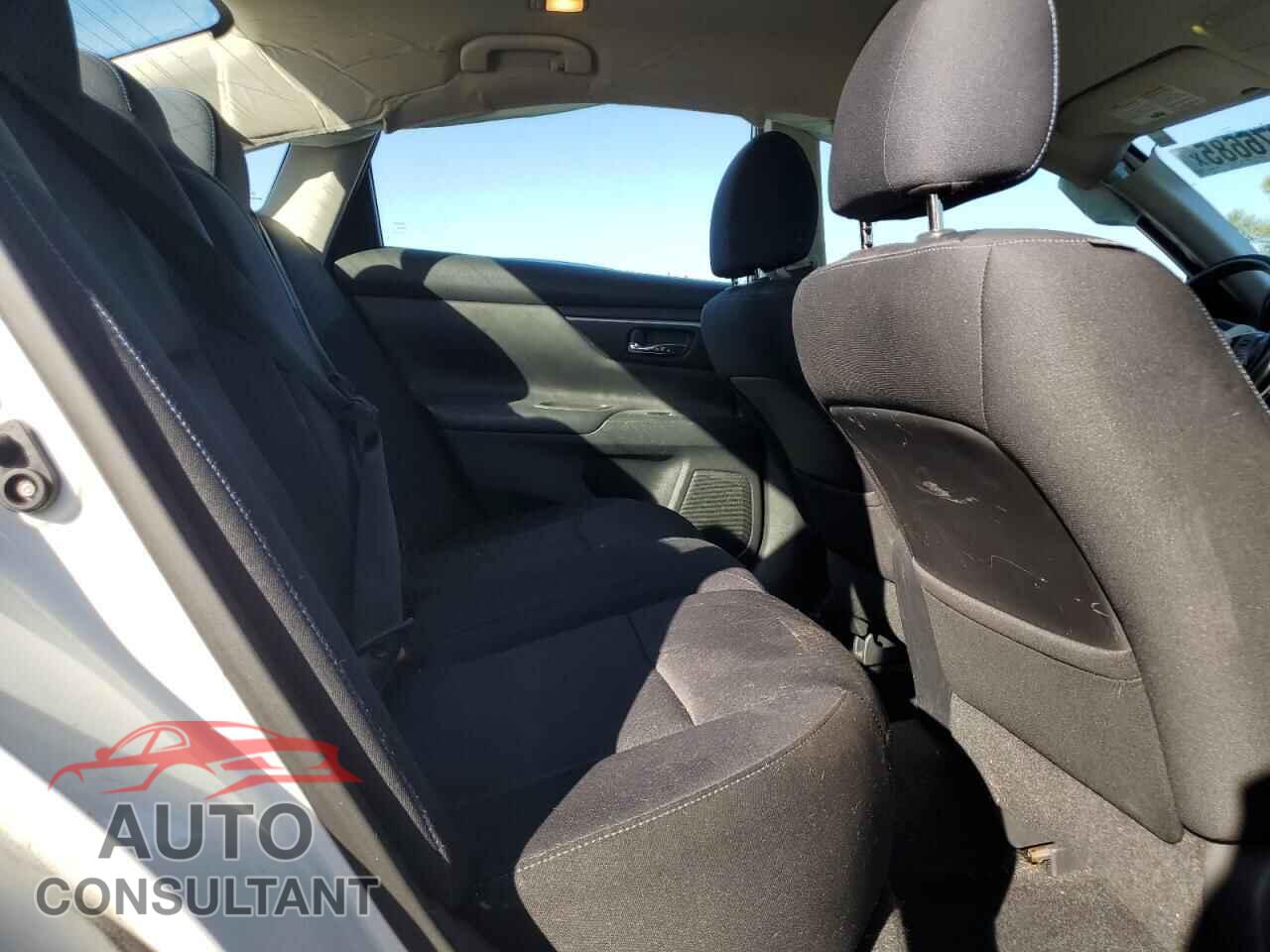 NISSAN ALTIMA 2017 - 1N4AL3AP1HC184633