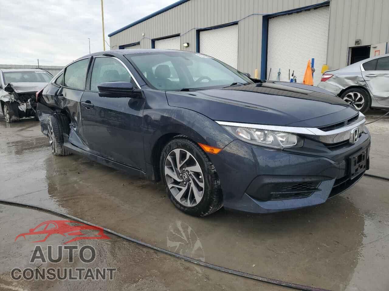 HONDA CIVIC 2018 - 2HGFC2F77JH590231