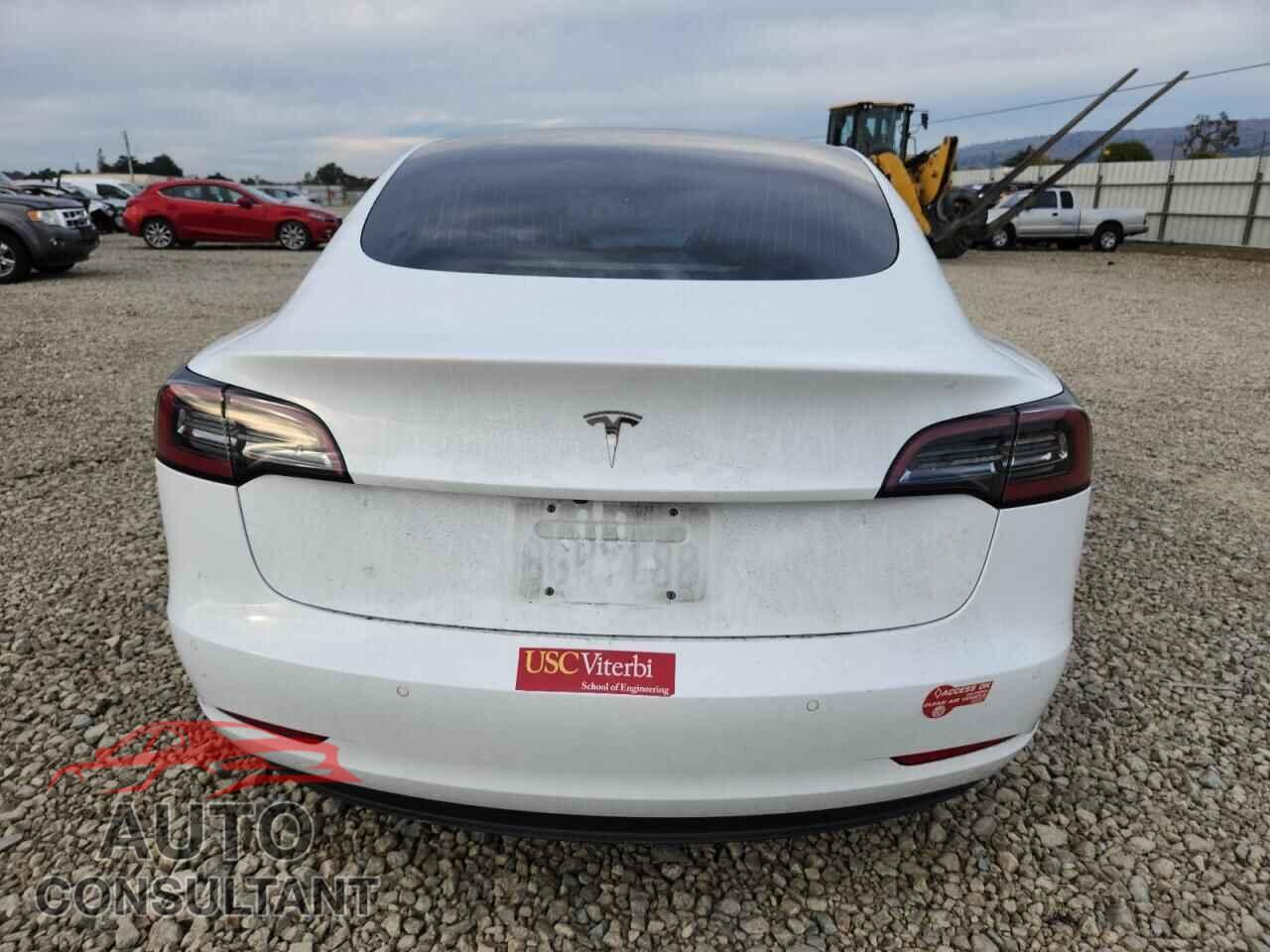 TESLA MODEL 3 2018 - 5YJ3E1EA8JF076039