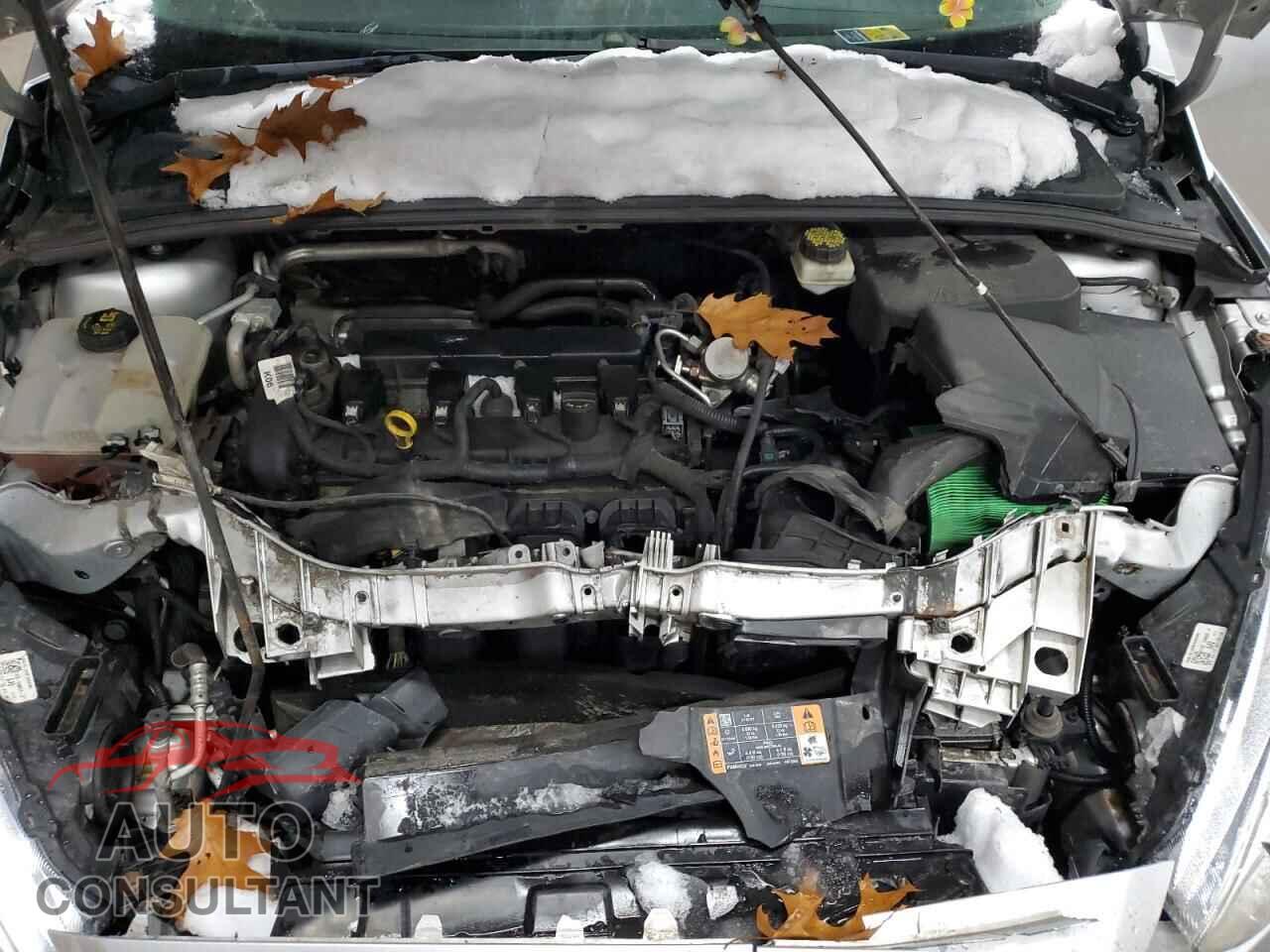 FORD FOCUS 2017 - 1FADP3F29HL224181