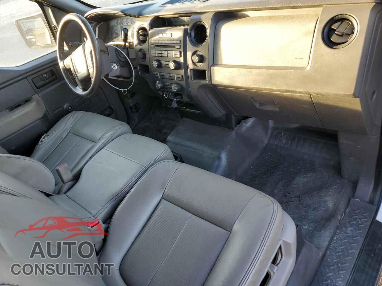 FORD F-150 2010 - 1FTFX1EV3AFC37323