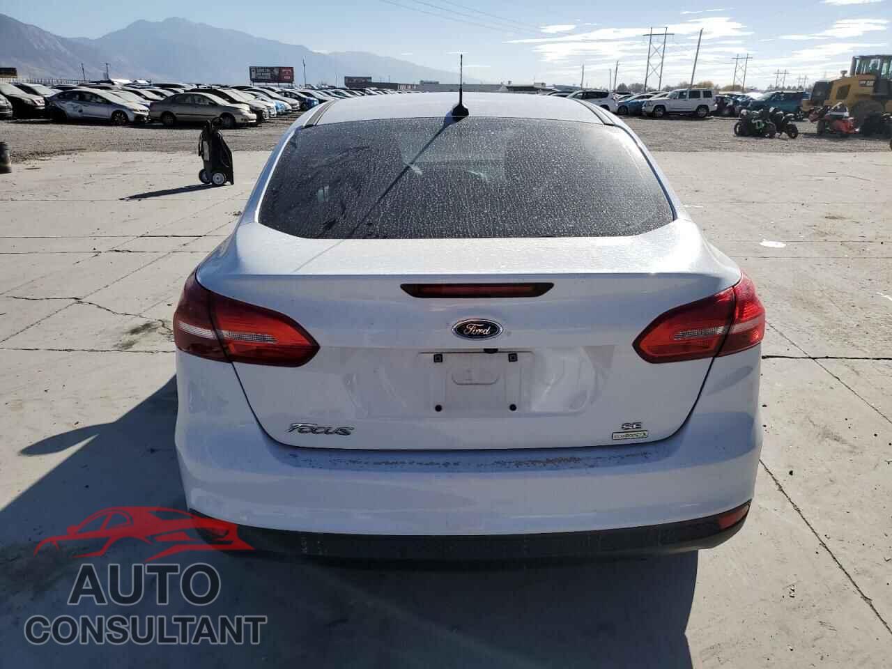 FORD FOCUS 2017 - 1FADP3FE5HL223538
