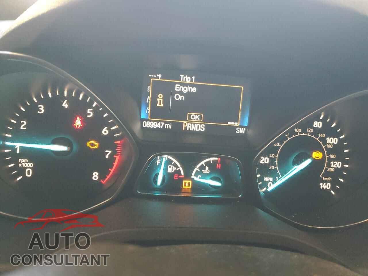 FORD ESCAPE 2017 - 1FMCU0GD5HUE71023