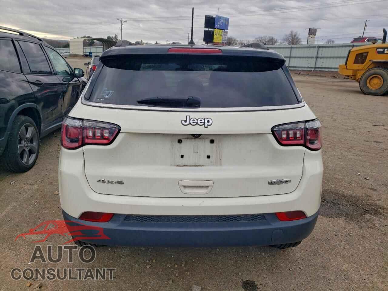 JEEP COMPASS 2018 - 3C4NJDBB8JT349727