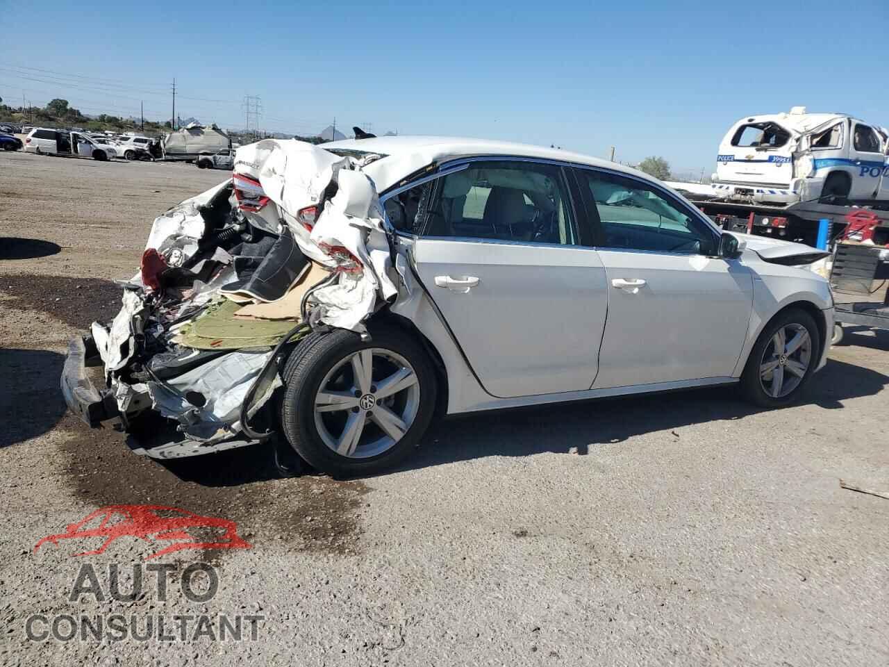 VOLKSWAGEN PASSAT 2014 - 1VWAT7A38EC024062