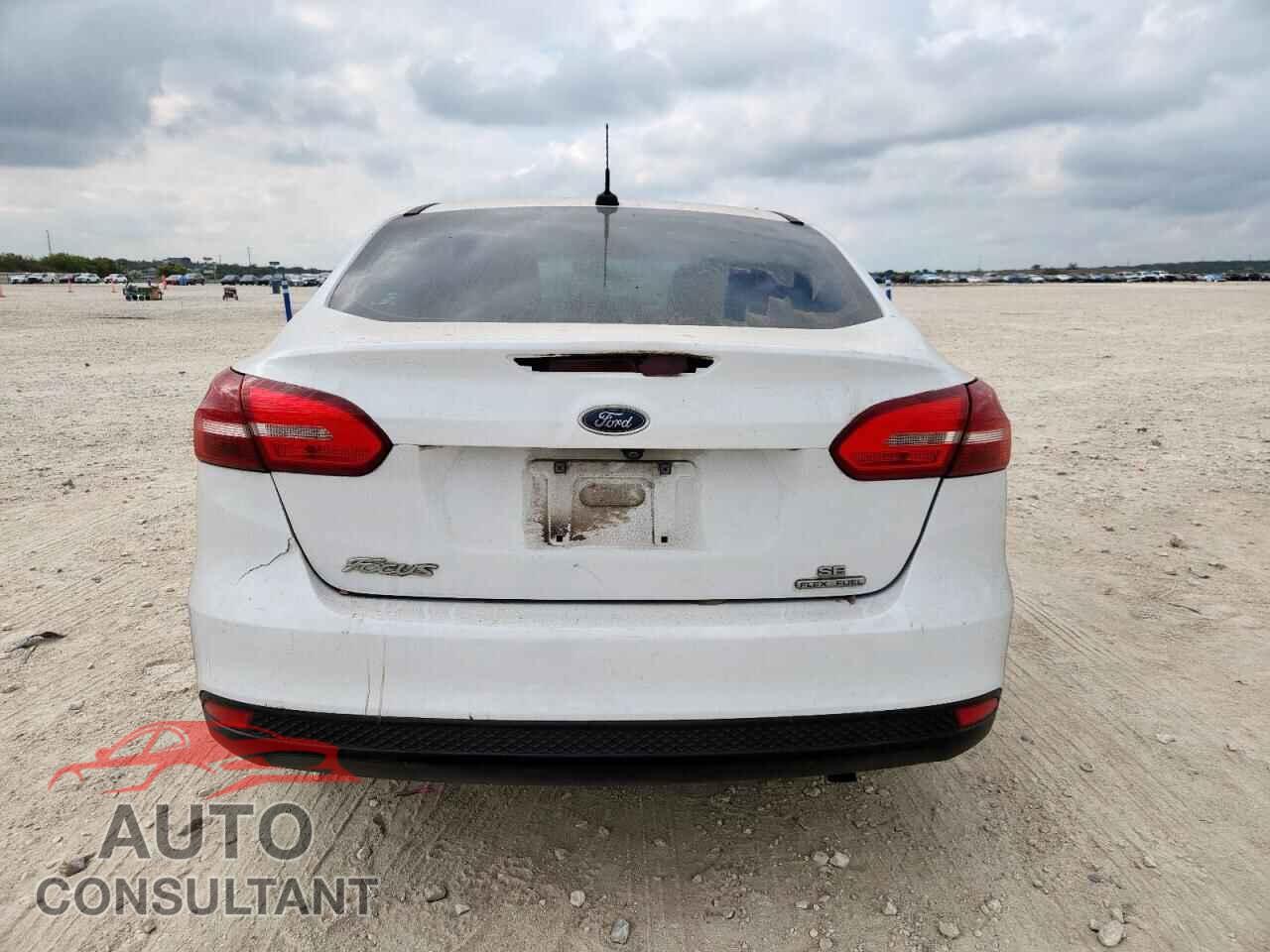 FORD FOCUS 2016 - 1FADP3F28GL359943