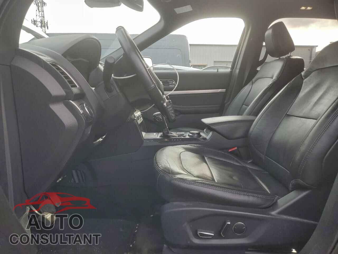 FORD EXPLORER 2018 - 1FM5K8DHXJGB02621