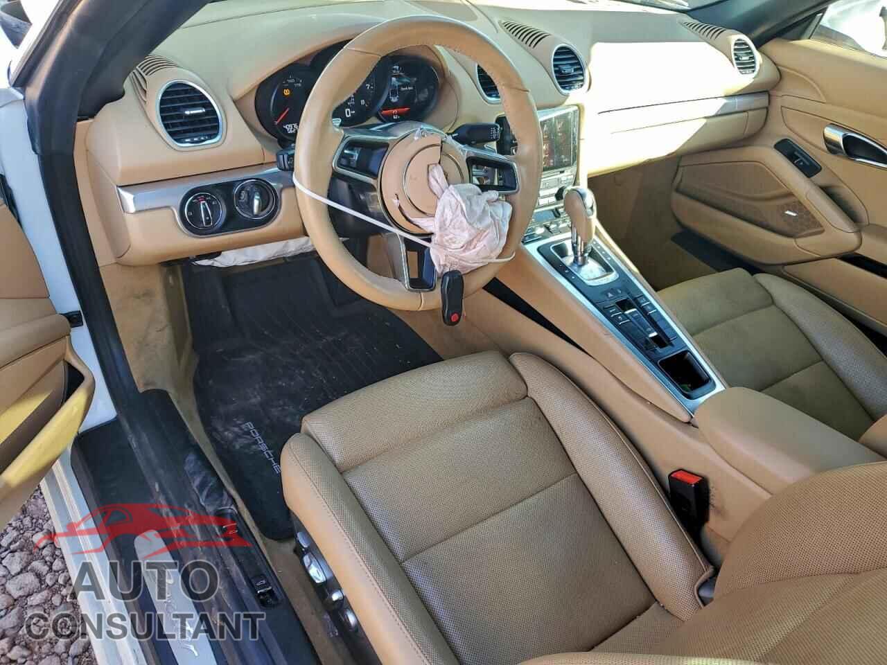 PORSCHE BOXSTER 2017 - WP0CA2A87HS220200
