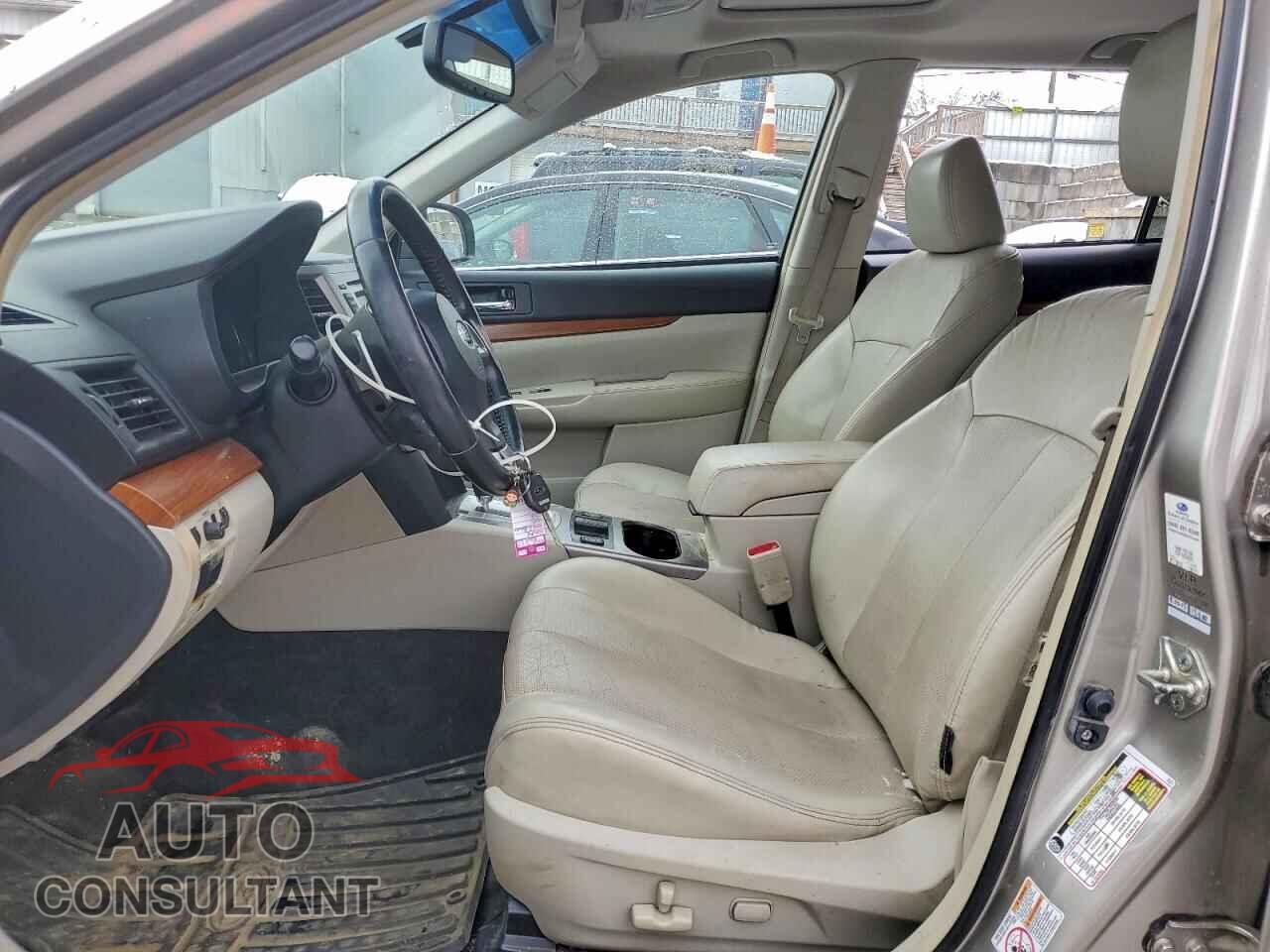 SUBARU OUTBACK 2014 - 4S4BRBLC7E3285541