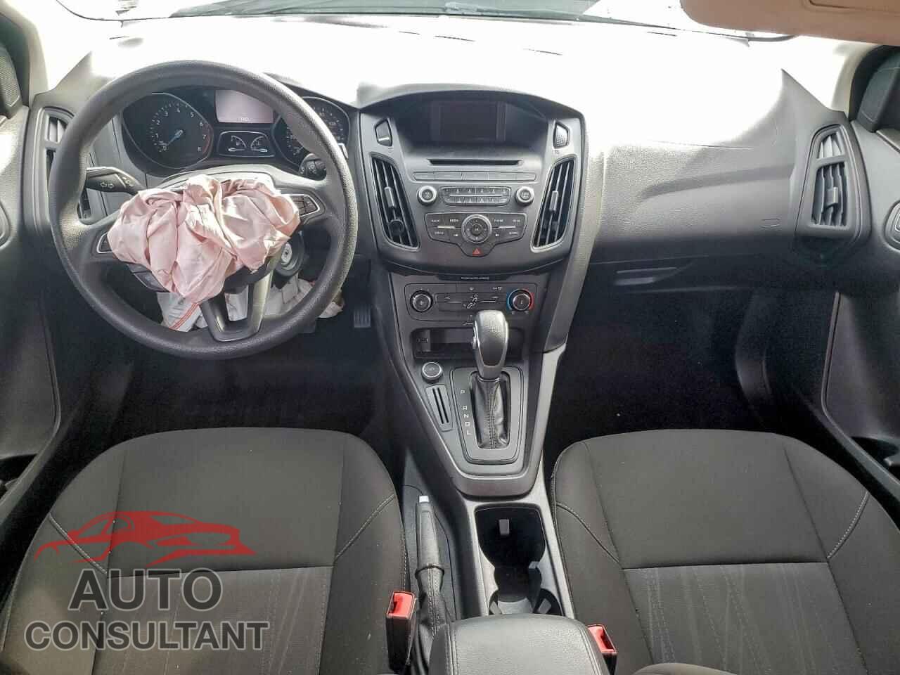 FORD FOCUS 2017 - 1FADP3F24HL320333