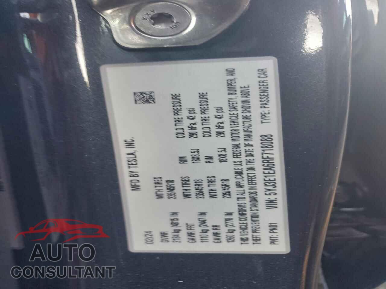 TESLA MODEL 3 2024 - 5YJ3E1EA6RF718088