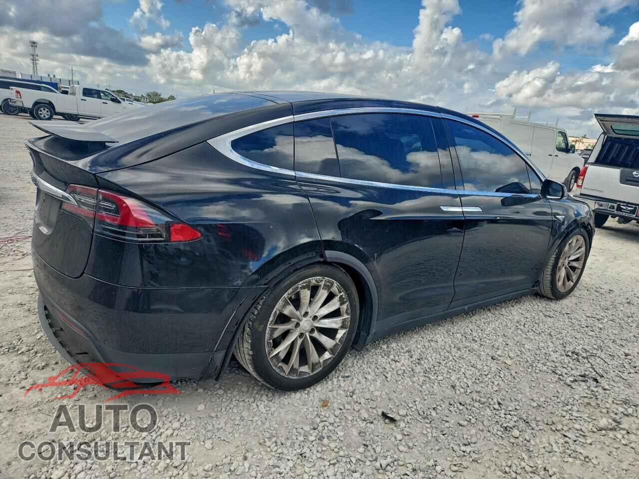 TESLA MODEL X 2016 - 5YJXCBE27GF022150