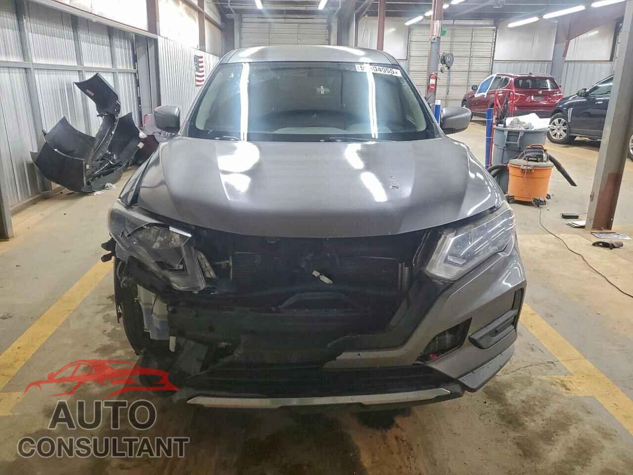 NISSAN ROGUE 2017 - KNMAT2MT7HP556031