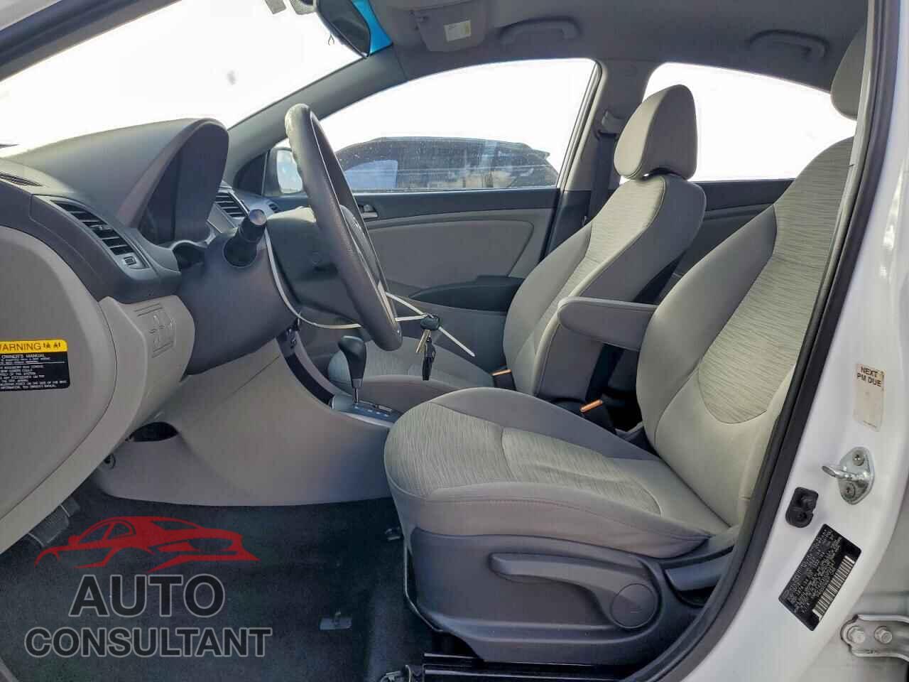 HYUNDAI ACCENT 2017 - KMHCT4AEXHU202947