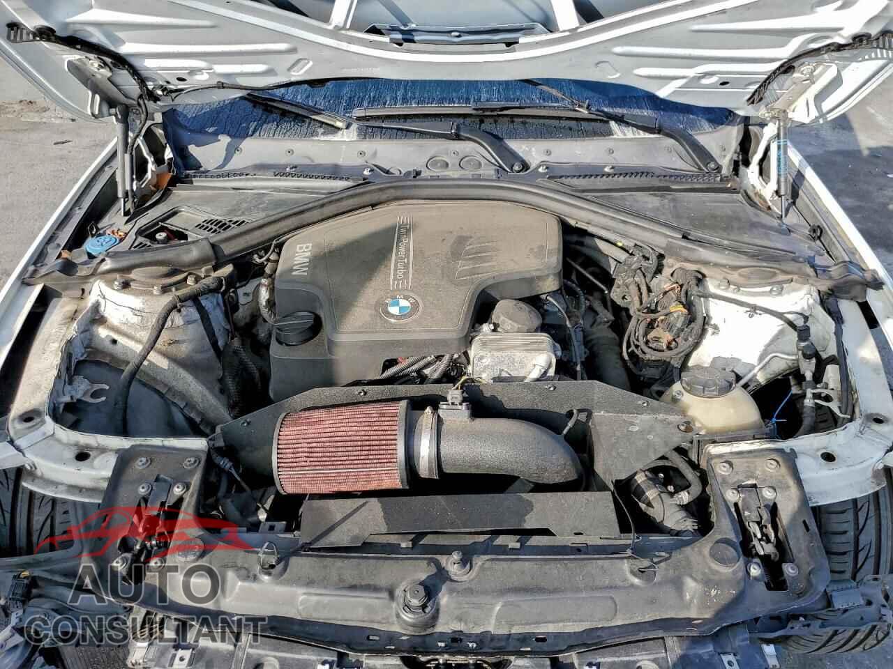 BMW 3 SERIES 2016 - WBA8E3G51GNU04765