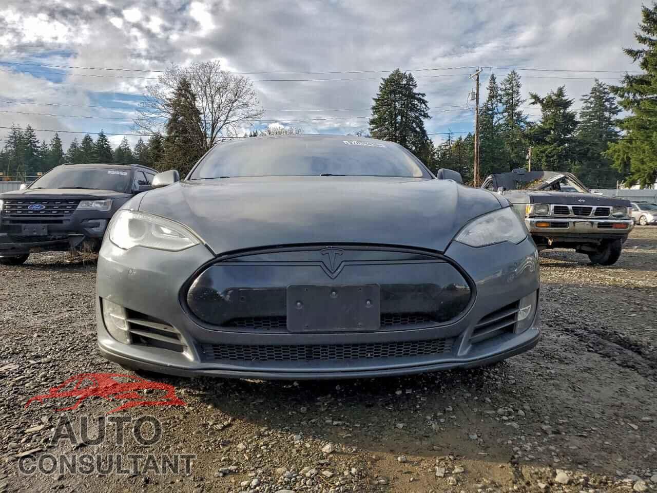 TESLA MODEL S 2013 - 5YJSA1DN7DFP27189