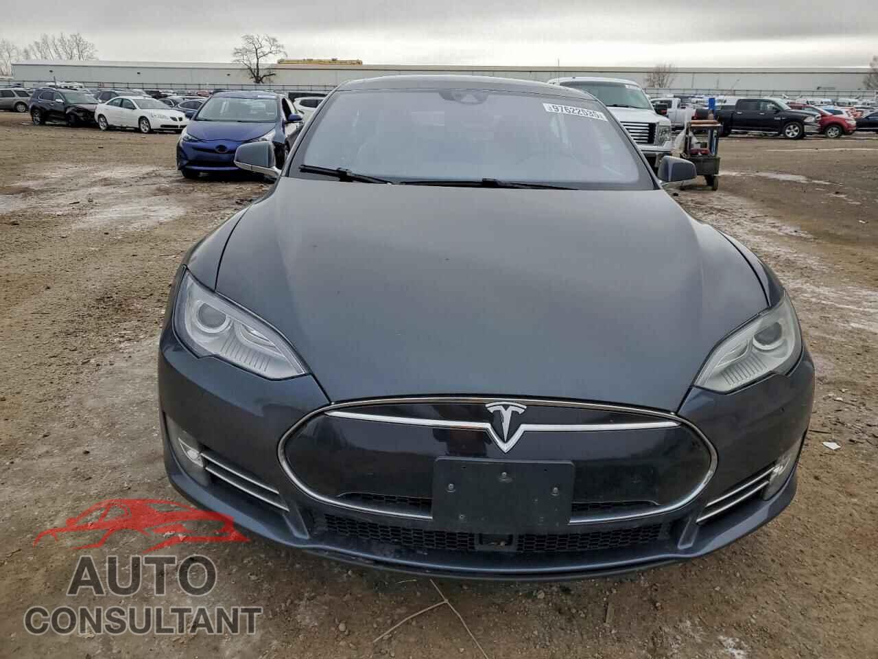 TESLA MODEL S 2015 - 5YJSA1E27FF112942