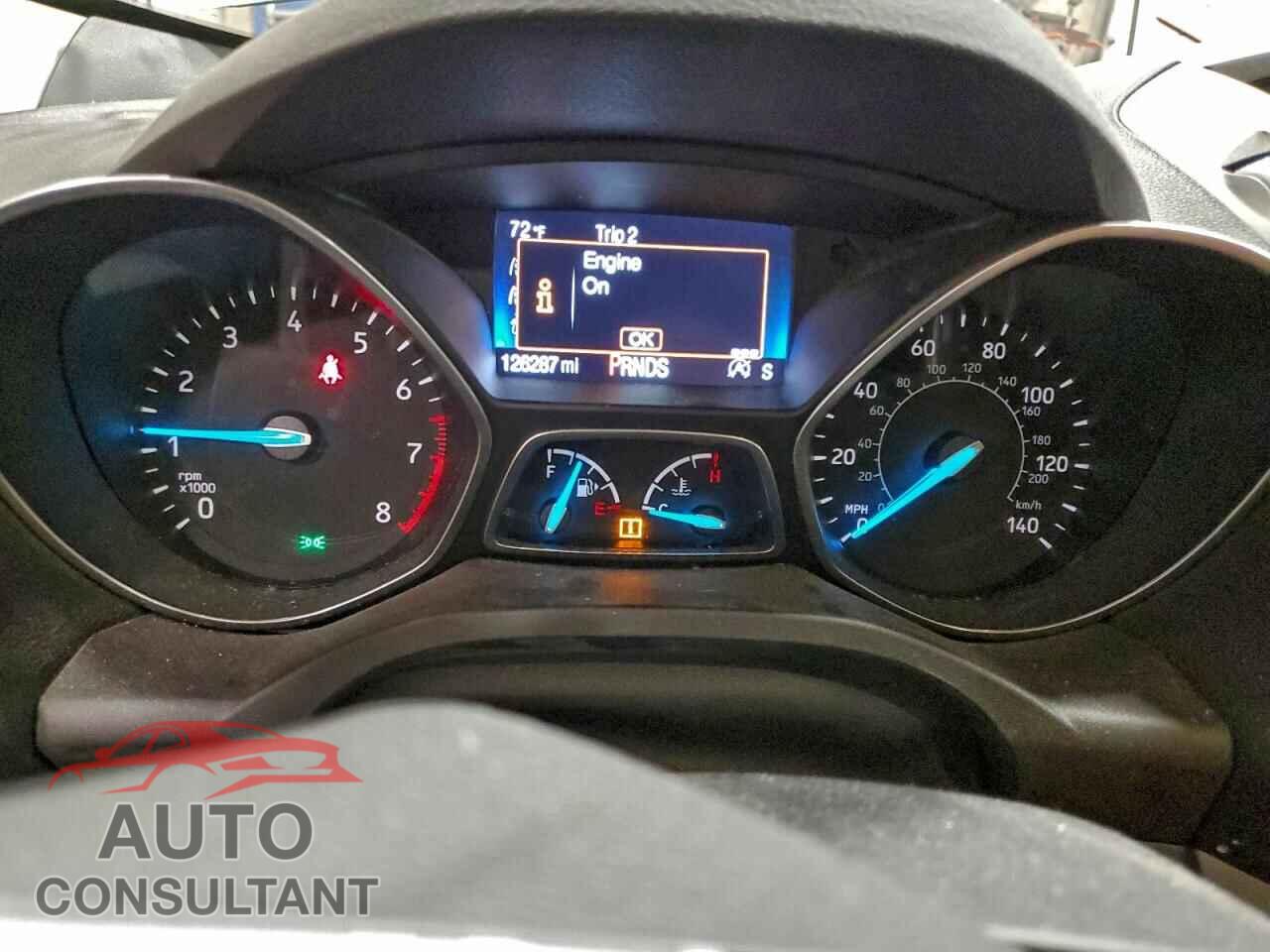 FORD ESCAPE 2017 - 1FMCU0GD2HUC87898