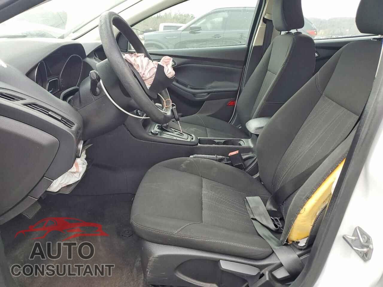 FORD FOCUS 2017 - 1FADP3F20HL317090