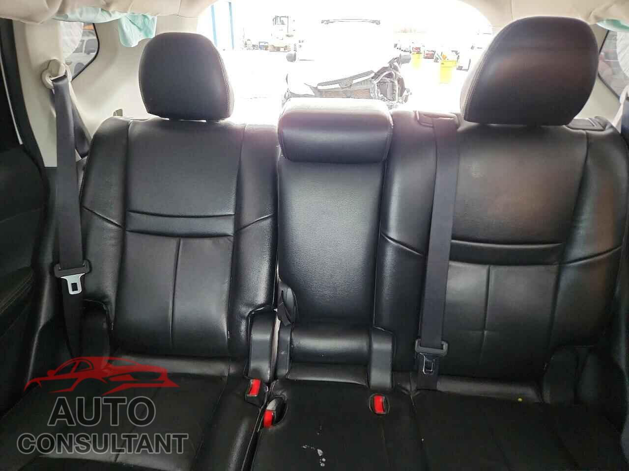 NISSAN ROGUE 2015 - KNMAT2MV9FP577252