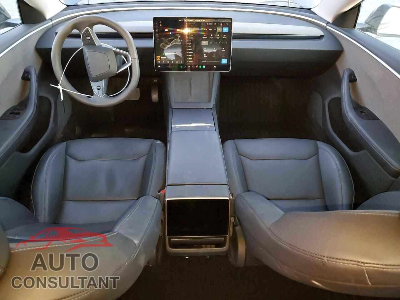 TESLA MODEL 3 2024 - 5YJ3E1EA0RF727627