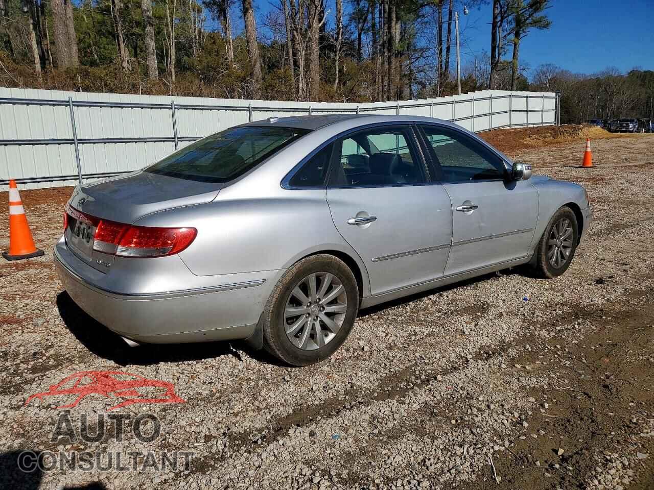 HYUNDAI AZERA 2010 - KMHFC4DF2AA451218