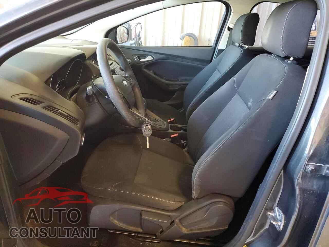 FORD FOCUS 2017 - 1FADP3F25HL229698