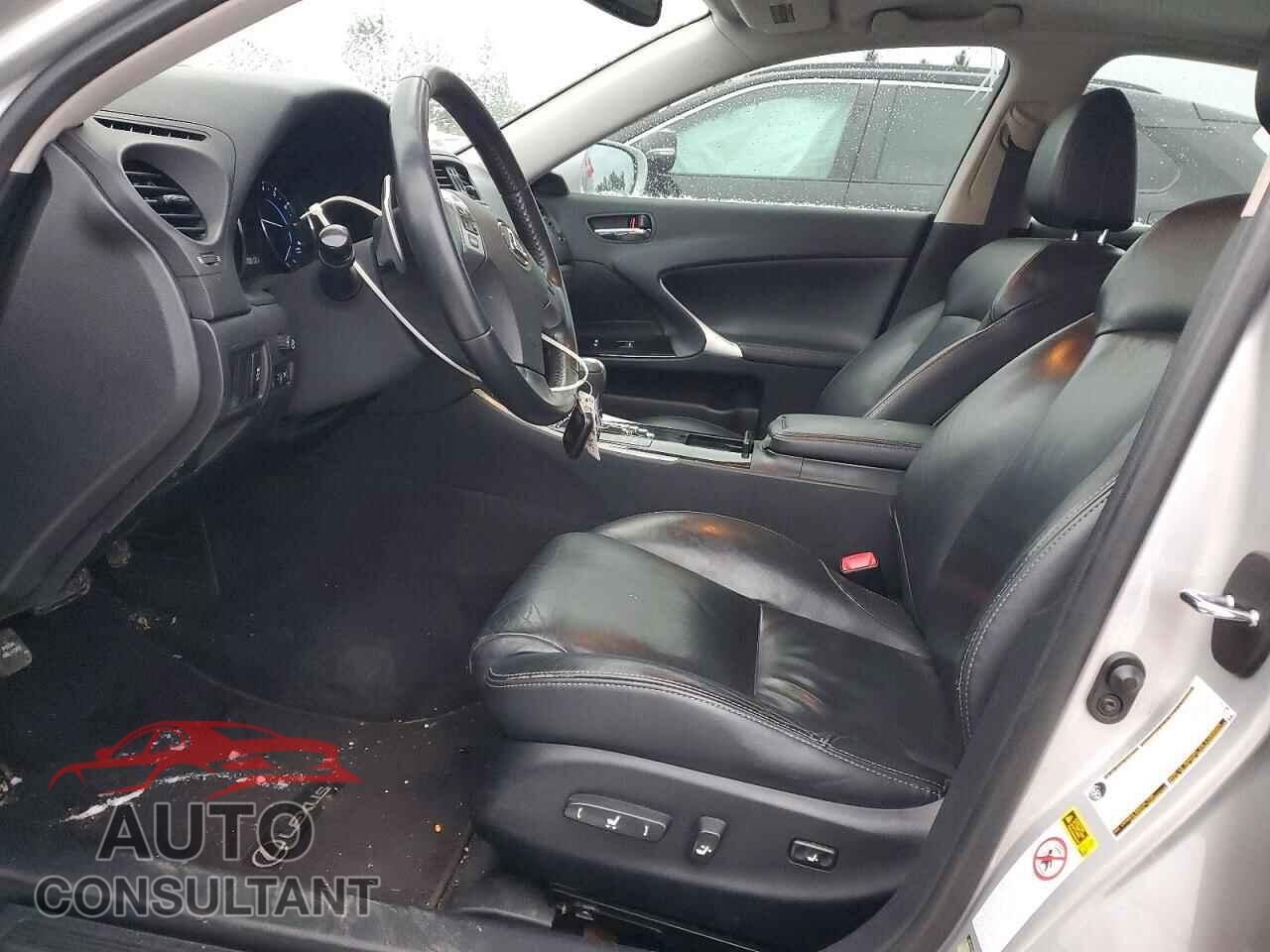 LEXUS IS 2012 - JTHCF5C24C5058785