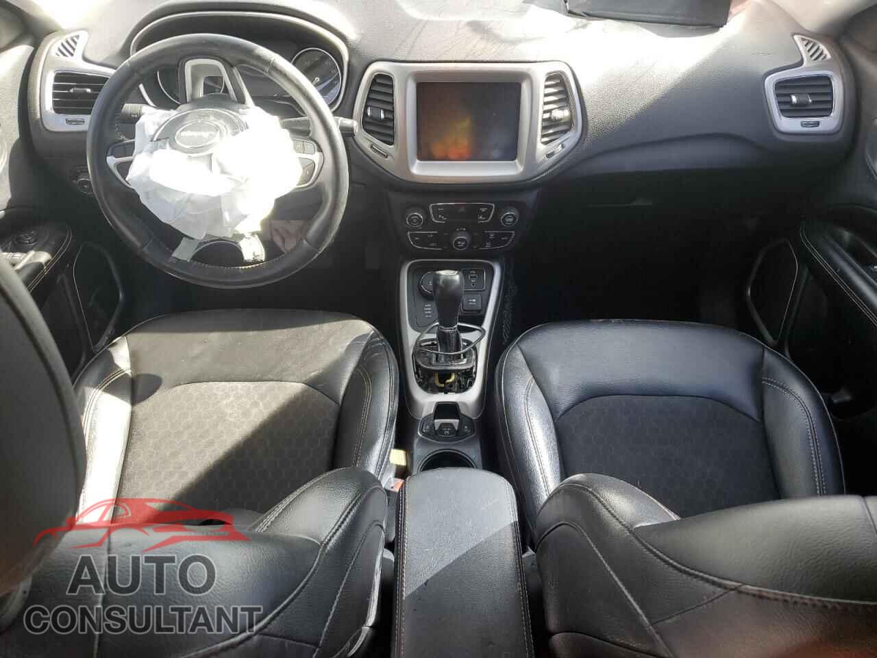 JEEP COMPASS 2018 - 3C4NJDBB1JT359743