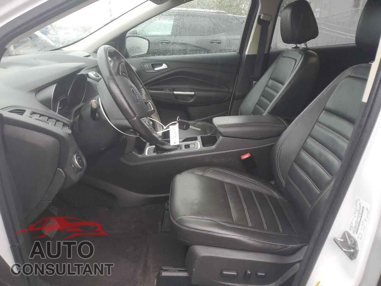 FORD ESCAPE 2017 - 1FMCU0G97HUC96284